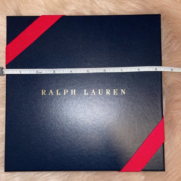 Ralph Lauren gift box 9.5 x 9.5 x 1.5 - Picture 1 of 3